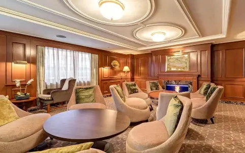 Library aboard MS AMADEA